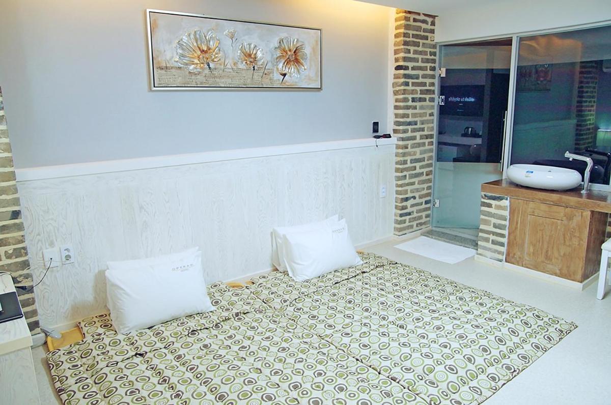Opera 21 Hotel جيونجو المظهر الخارجي الصورة