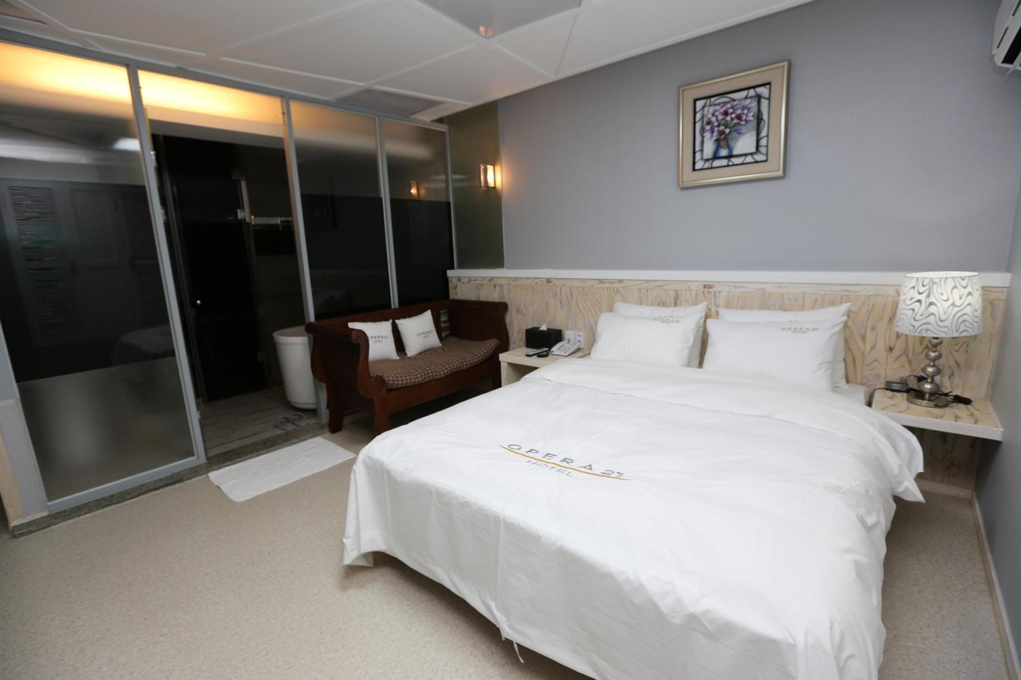 Opera 21 Hotel جيونجو المظهر الخارجي الصورة