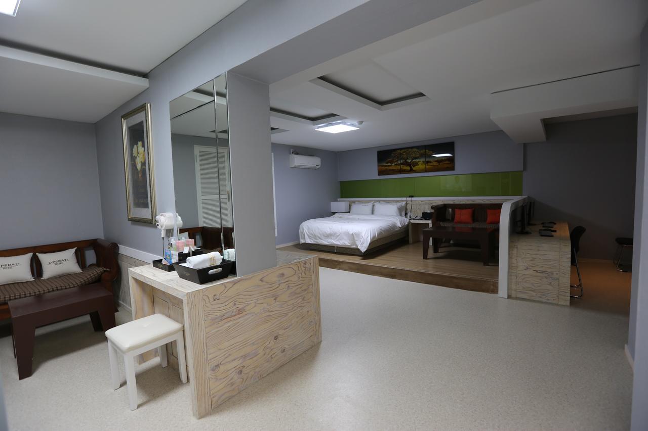 Opera 21 Hotel جيونجو المظهر الخارجي الصورة
